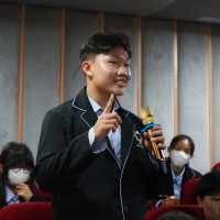 Kegiatan Outdoor Study Kelas X AK Ke Otoritas Jasa Keuangan